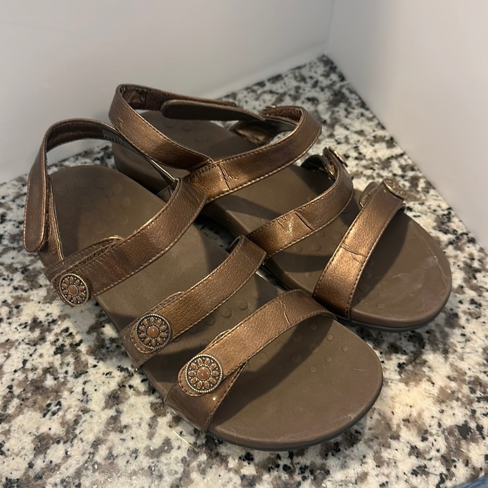 Bionic women’s metallic brown sandal